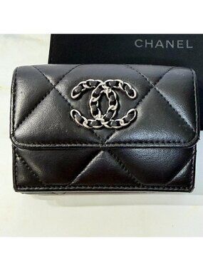 Chanel 19 Dixneuf Small Flap Wallet Trifold